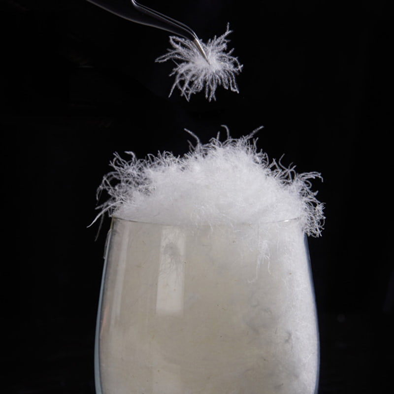 80 % weiße Gänsedaunen 80 % weiße Gänsedaunen