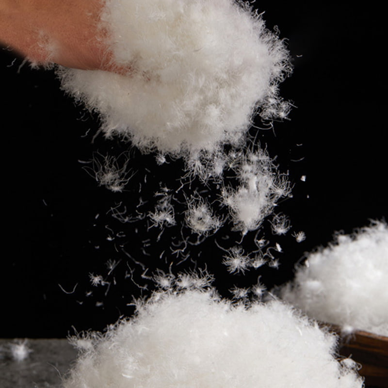 80 % weiße Gänsedaunen 80 % weiße Gänsedaunen