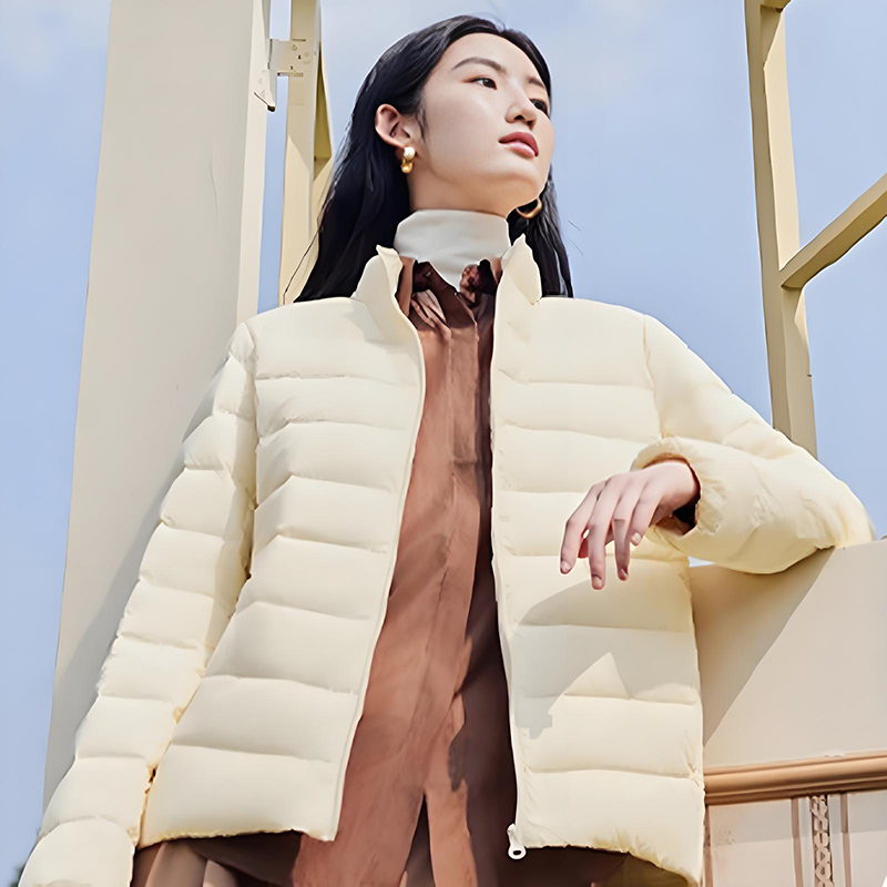 Flauschige Entendaunenfüllung mit dreidimensionaler Wärmespeicherung für Outdoor-Daunenjacken